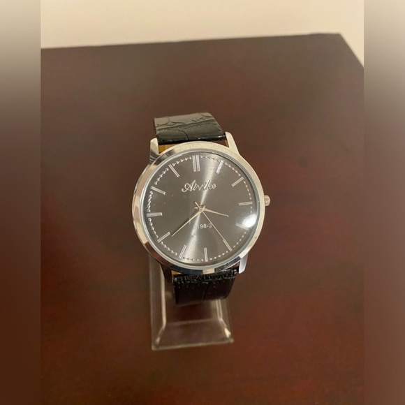 Metallic Grey Black Leather Men's Watch - Picture 1 of 3